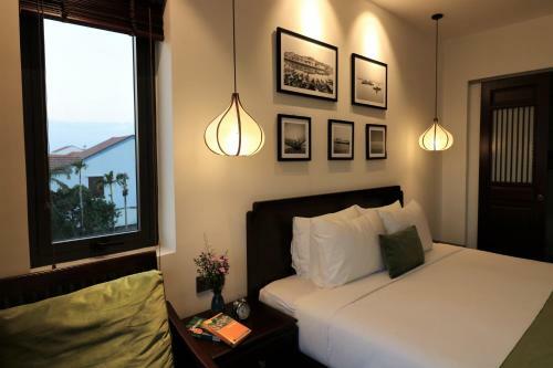 Roxana River Villa