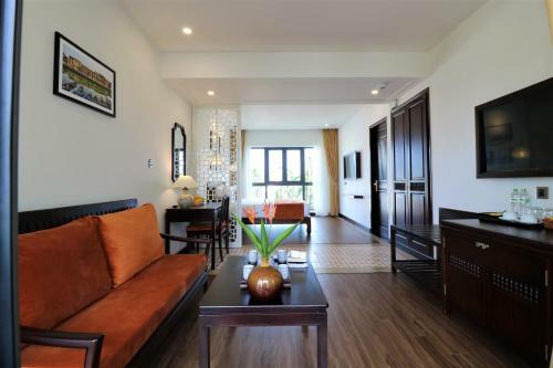 Roxana River Villa