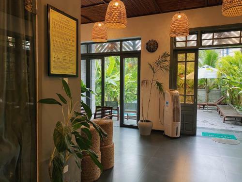 Tropical Home Villa