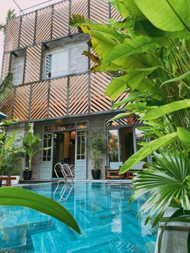 Tropical Home Villa