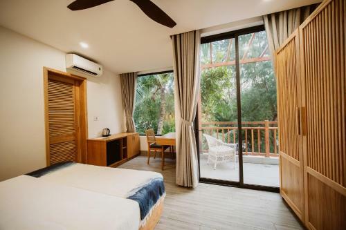 The Watermark Beachside Hotel