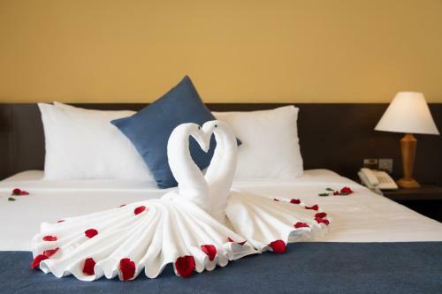 Triple Riverside Villa Hotel Hoian