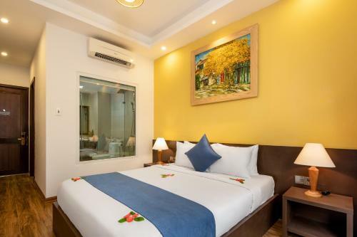 Triple Riverside Villa Hotel Hoian