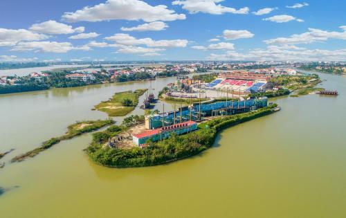 Triple Riverside Villa Hotel Hoian