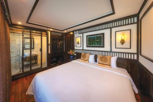 Sena Cruises - Wonder On Lan Ha Bay