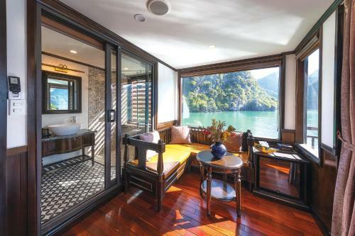 Sena Cruises - Wonder On Lan Ha Bay