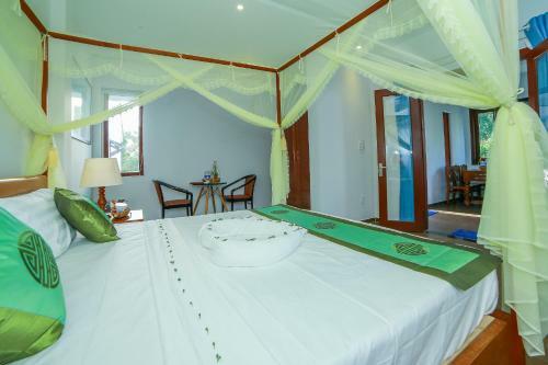 Hoi An Sea Village Homestay