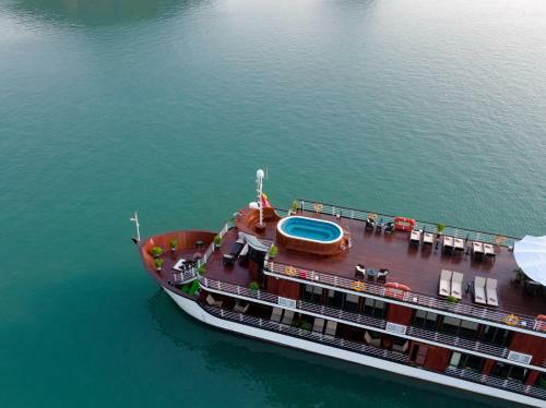 Orchid Premium Cruise
