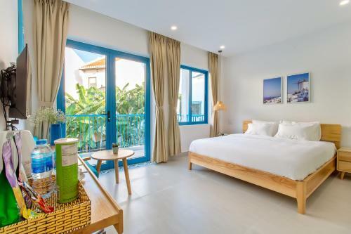 Santorin Hoian Villa