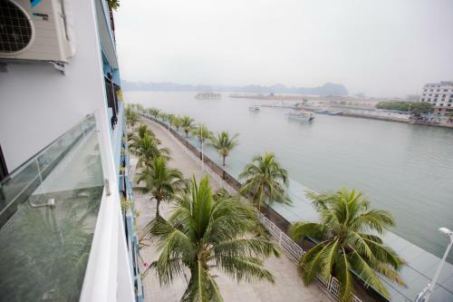 Golden Palm Halong Hotel