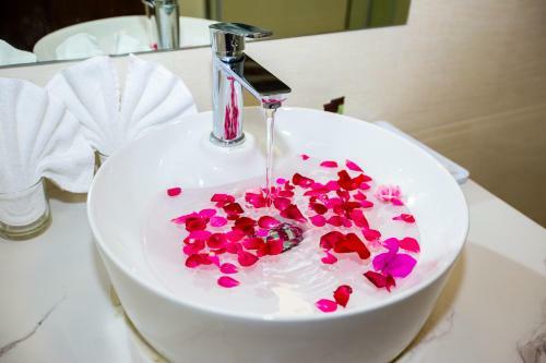 Golden Palm Halong Hotel