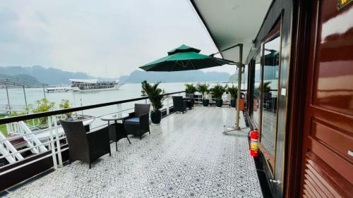 Sky Cruises Ha Long