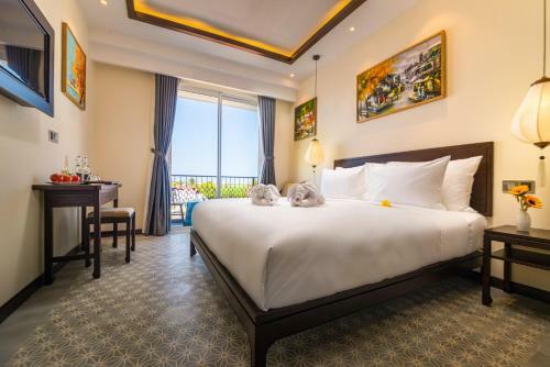 Hoi An Merrily Hotel