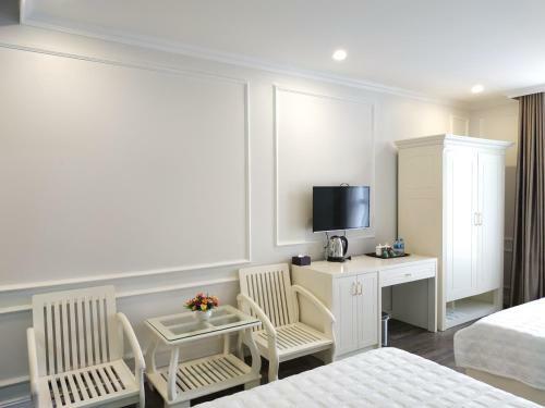 Kh�ch S?n Ng?c Lan H? Long Hotel