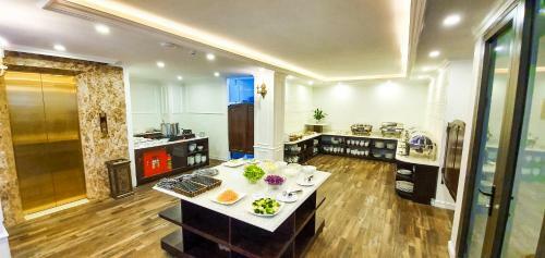 Kh�ch S?n Ng?c Lan H? Long Hotel