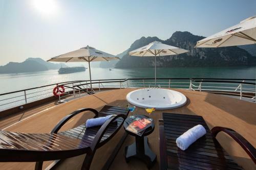 Scarlet Pearl Cruises