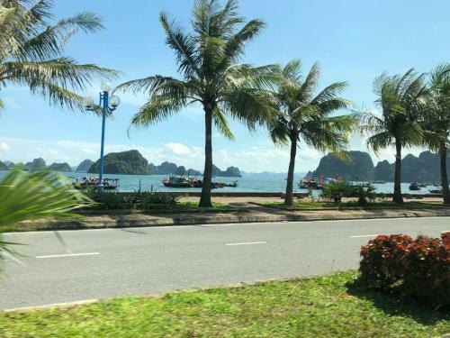 Hostal Bayview Private Room - Halong