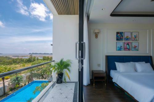 Bay Villa Ha Long
