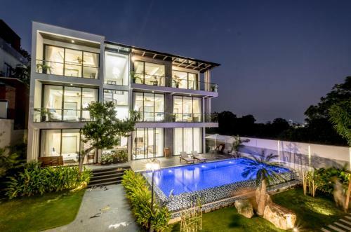 Bay Villa Ha Long