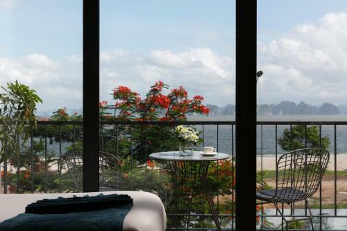 Hotel La Batisse Resort Halong