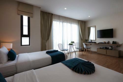 Hotel La Batisse Resort Halong