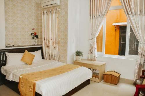 Hue Harmony Hotel