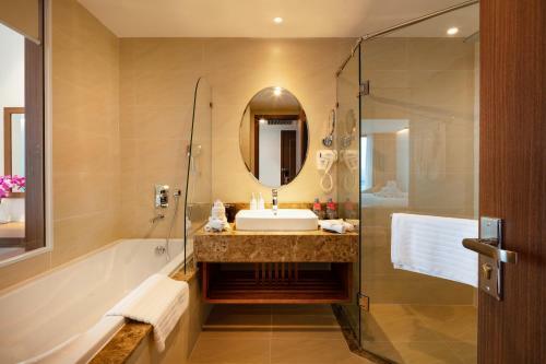 Regalia Gold Hotel