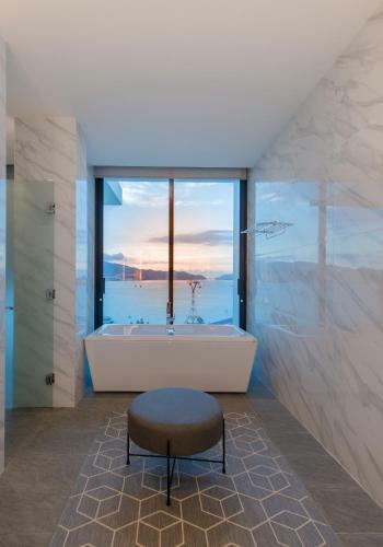 The Bridge Luxury Villa Nha Trang