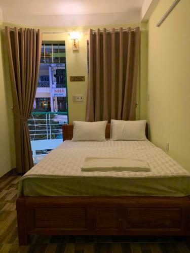 Hotel C?n H? Cho Thu�