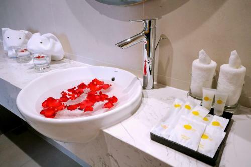 Sun Kiss Hotel