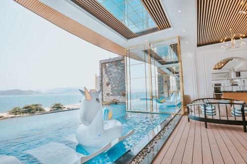 La Vague Hotel