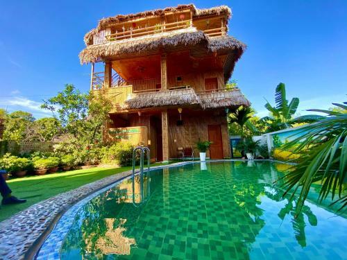 Hang Mua Bamboo Homestay
