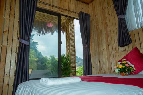 Hang Mua Bamboo Homestay