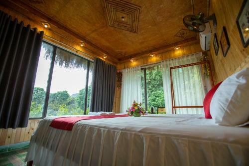 Hang Mua Bamboo Homestay