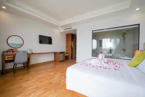 The May Beach Hotel