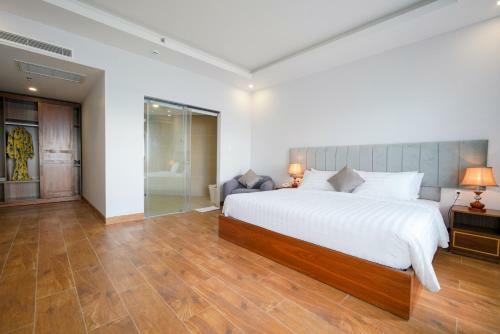 The May Beach Hotel