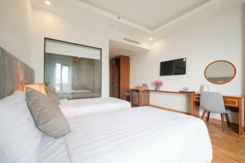 The May Beach Hotel