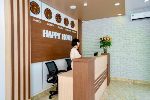Happy Hotel