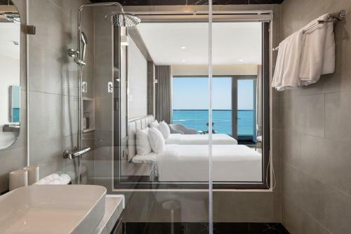 Hotel Sunset Beach Resort And Spa