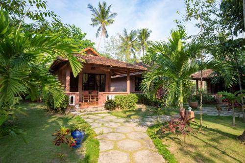 Hotel Thanh Kieu Beach Resort