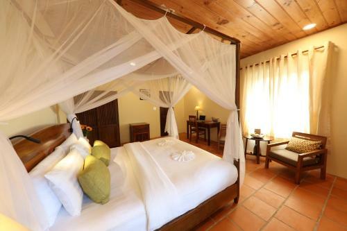 Hotel Thanh Kieu Beach Resort