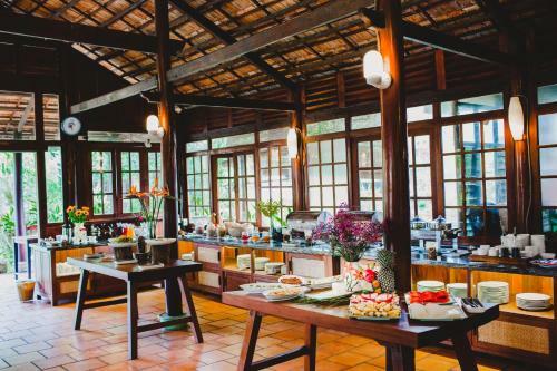 Hotel Thanh Kieu Beach Resort