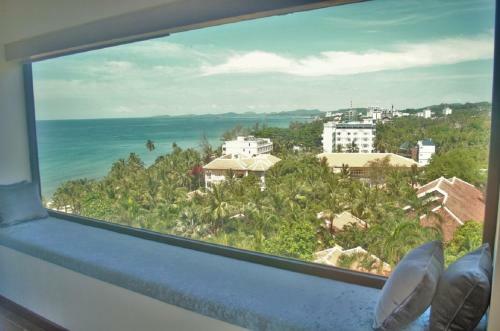 Hotel Coral Bay Resort