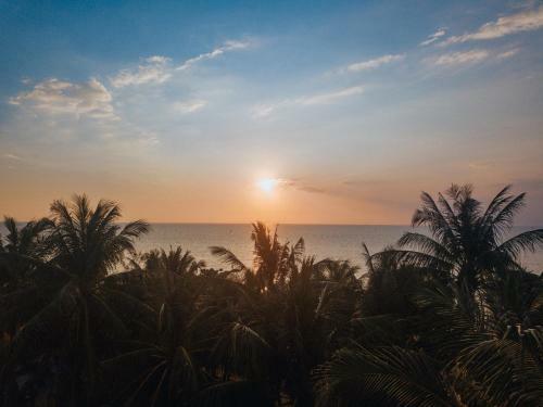 Hotel Vida Loca Sunset Beach Resort