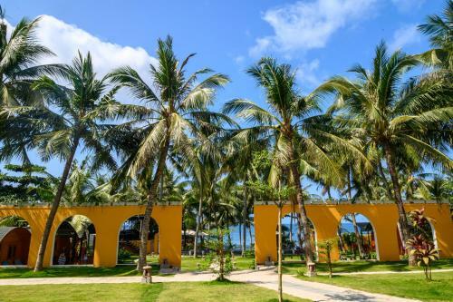 Hotel Vida Loca Sunset Beach Resort