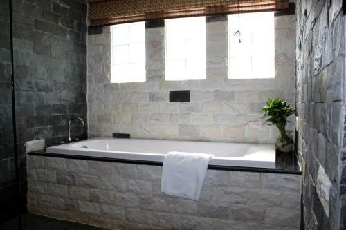 Hotel Famiana Green Villa