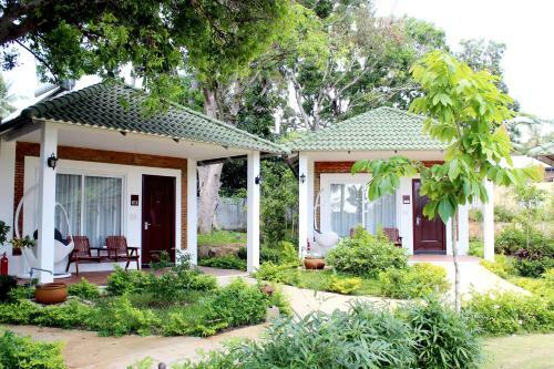 Hotel Famiana Green Villa