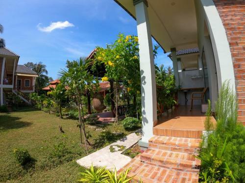 Hostal Phu Quoc Areca Garden Bungalow