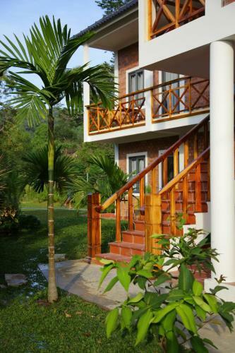 Hostal Phu Quoc Areca Garden Bungalow