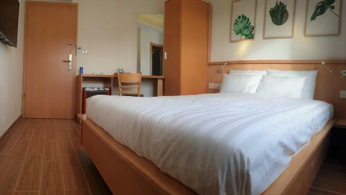 Mia Hotel
